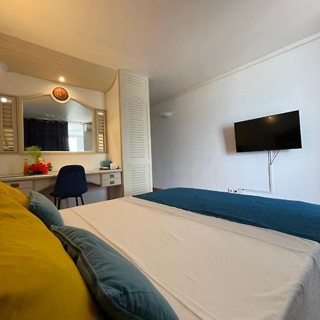 Appartement Vue Mer A 2 Minutes A Pied Des Plages Tartane La Trinite Exterior photo